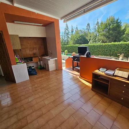 Reina Villa *